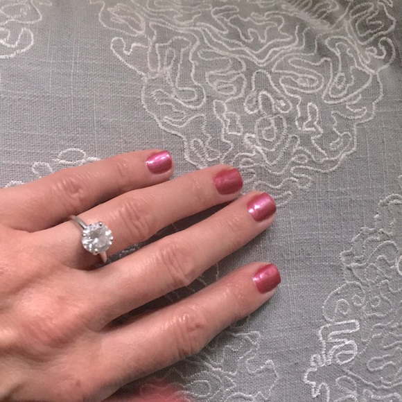 White gold 3 carat ring - Picture 1 of 4